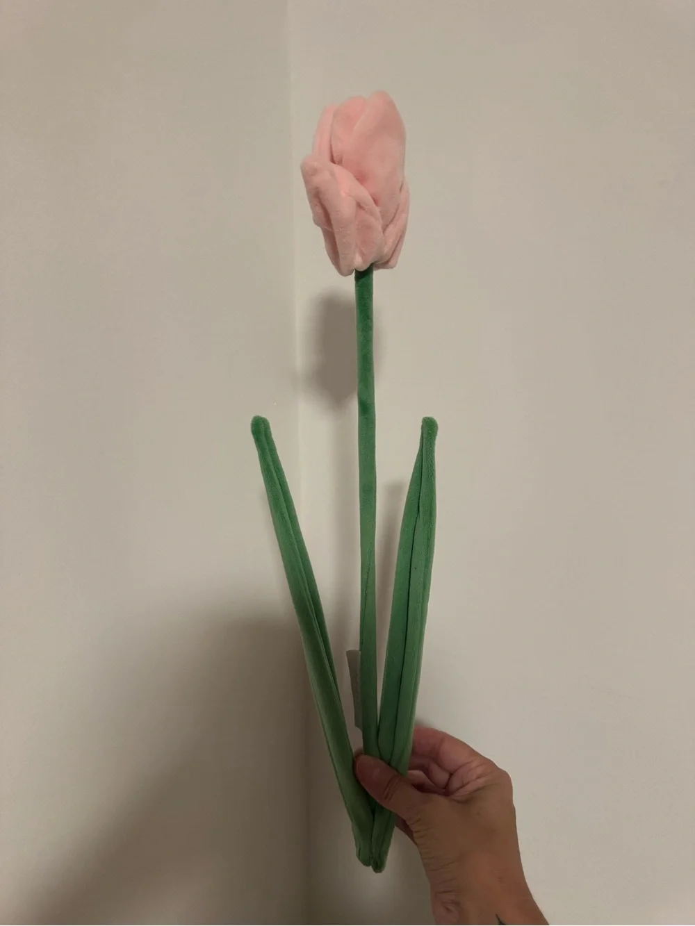 CJ Hendry Flower Market (Rockefeller Center 2025) pink tulip plush flower